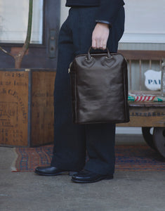 AELL SUPPLY _ ZIPPER LEATHER BAG _ BLACK