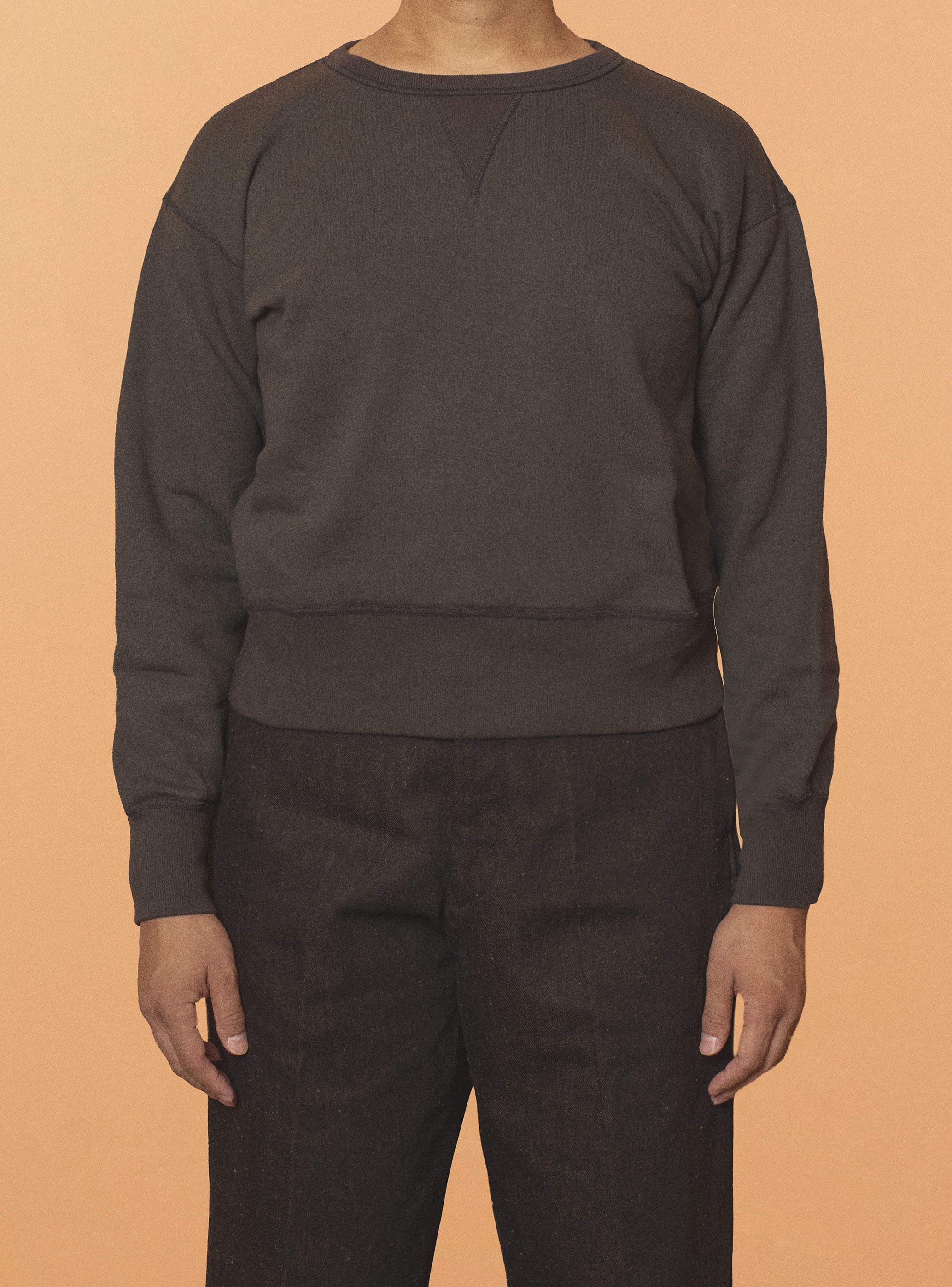 G&F Co.- DOUBLE V SWEATSHIRTS _ INK BLACK
