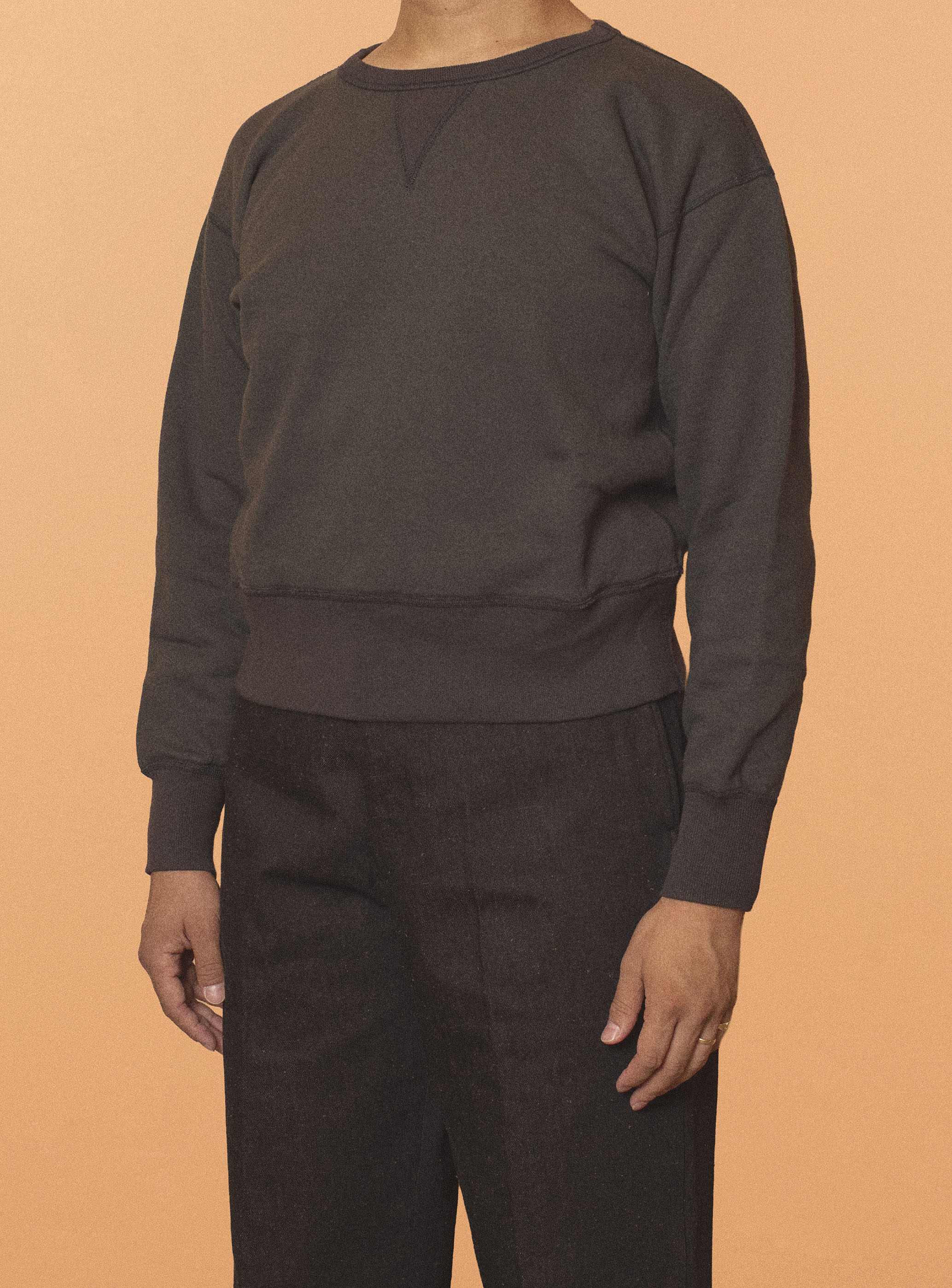 G&F Co.- DOUBLE V SWEATSHIRTS _ INK BLACK